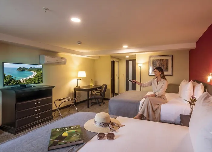 Urban Green Hotel & Suites