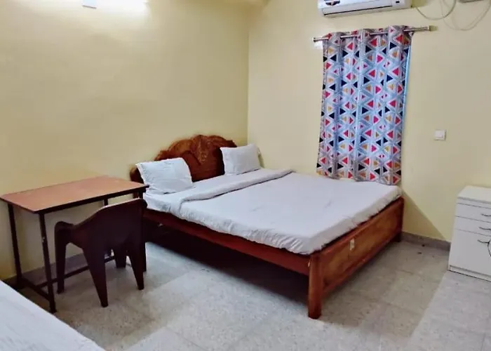 Spot On Senapati Inn Khandagiri