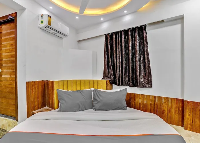 Hotel O The Grand Peradiot