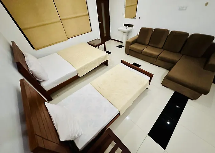Subhas Tourist Hotel