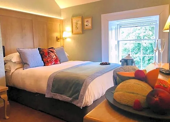 Avalon House Hotel