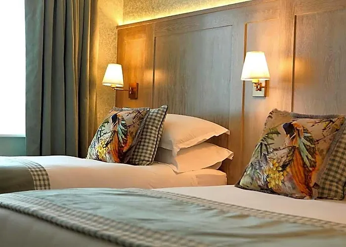 Avalon House Hotel