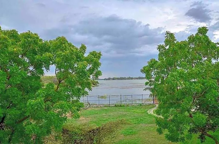 Lake Villa Resort
