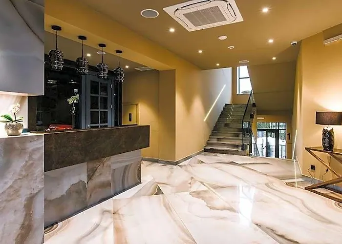 Noble Hotel