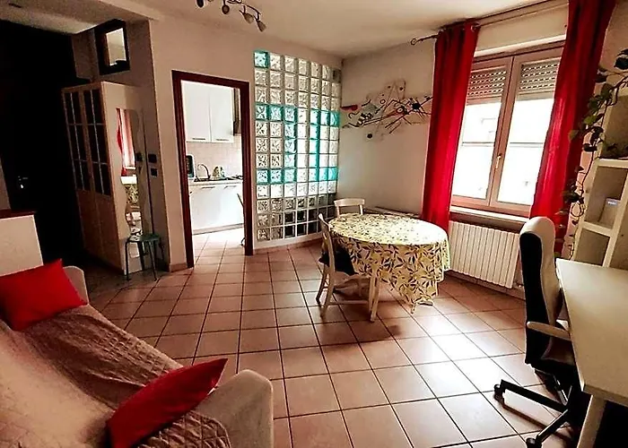 Apartment Near The Metro.