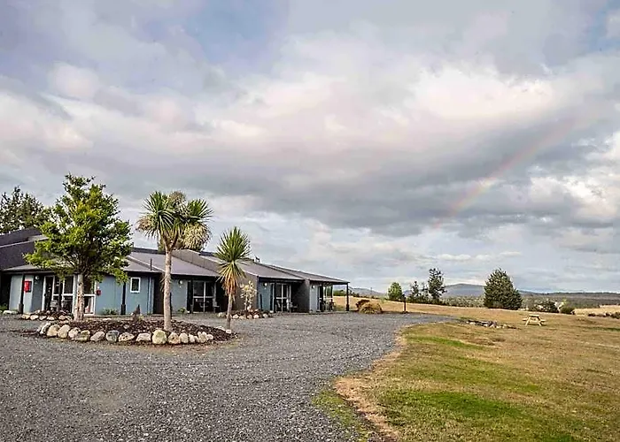 Fiordland National Park Lodge