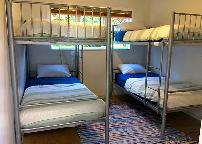 Hekerua Lodge Backpackers