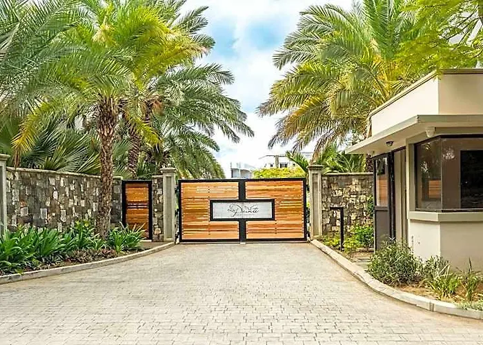 Mauritius Rooms - Luxury Beachside Penthouse