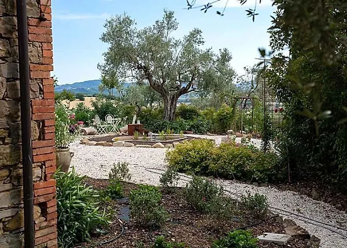 A Luxury Country Villa On The Board Of Umbria And Tuscany With Air Condition