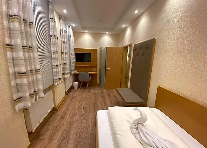 Gasthause Zur Krone Hotel