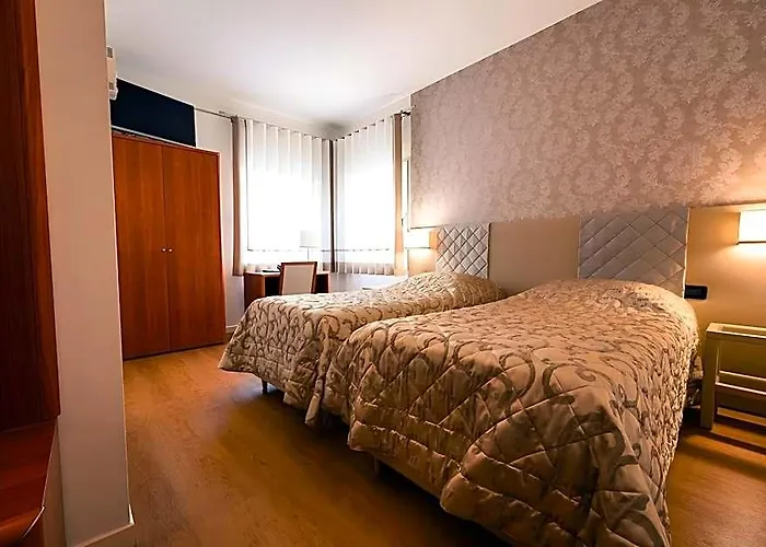 Hotel Enoteca Miramonti