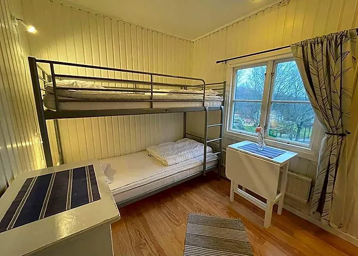 Cozy Holiday Home For 2