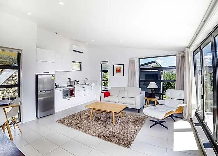 Tenby Apartments