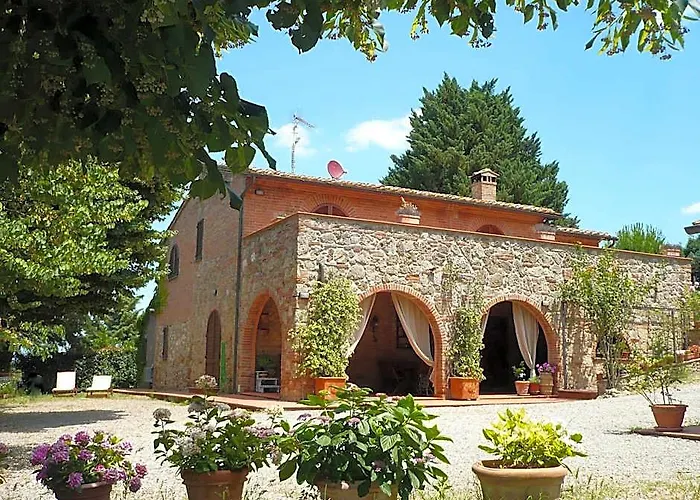 Panoramic Farmvilla In Tuscany