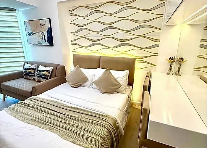 Amirah'S Place Azure North