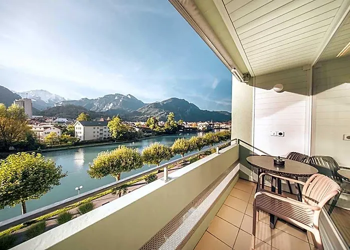 Hop Apartments & Suites