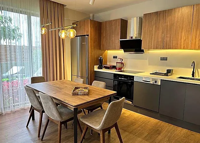 Triplex Villa With Children'S Pool, Garden, Sauna
