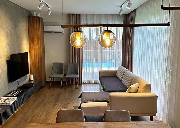 Triplex Villa With Children'S Pool, Garden, Sauna