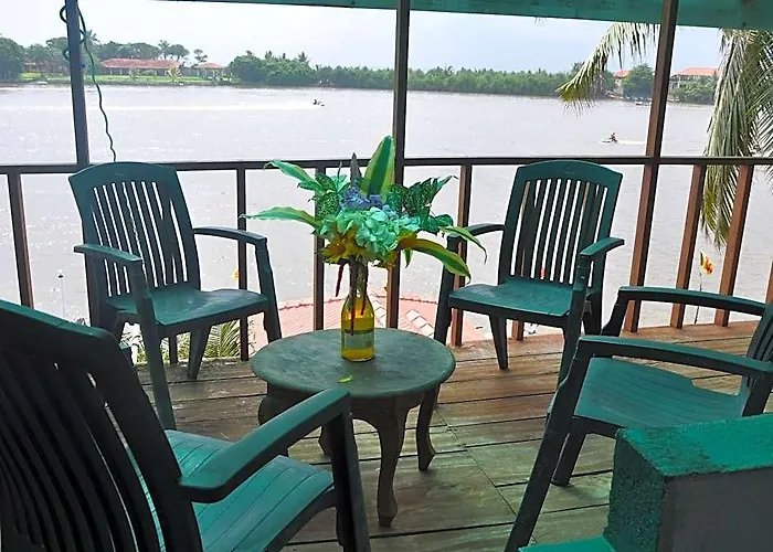 Luthmin River View Hotel