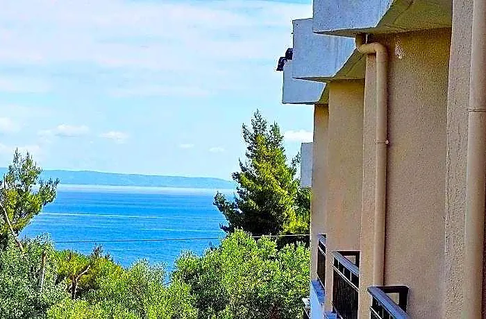 Pashos Hotel