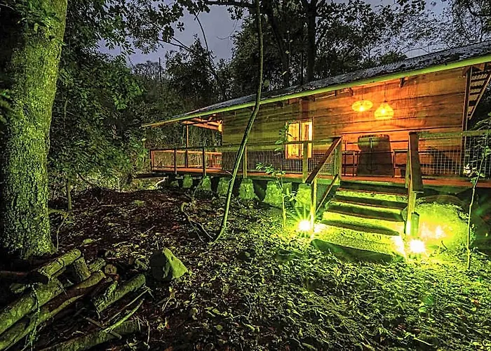 Matumi Lodge And Mitzeeri Lodge