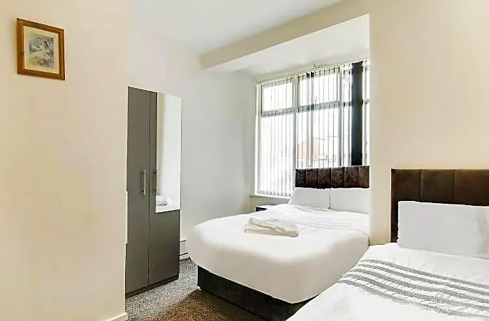 Oyo Eastbourne Lodge