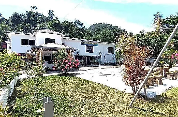 Analisa Beach Resort