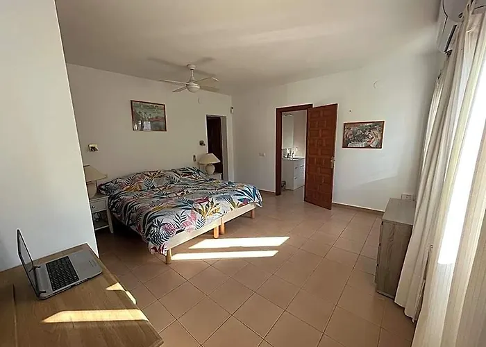 Villa With Private Pool In Moraira