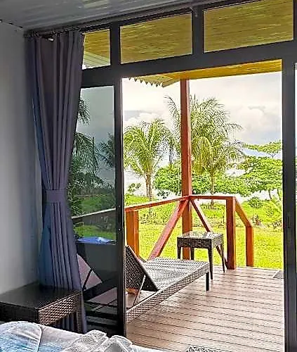 Paul'S Hideaway Inn