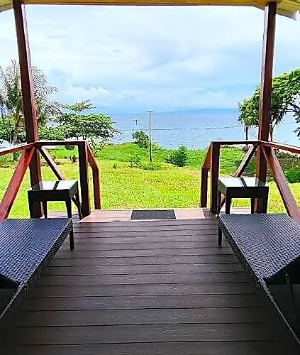 Paul'S Hideaway Inn