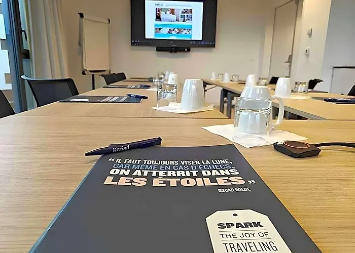 Kyriad Prestige Asnieres Sur Seine
