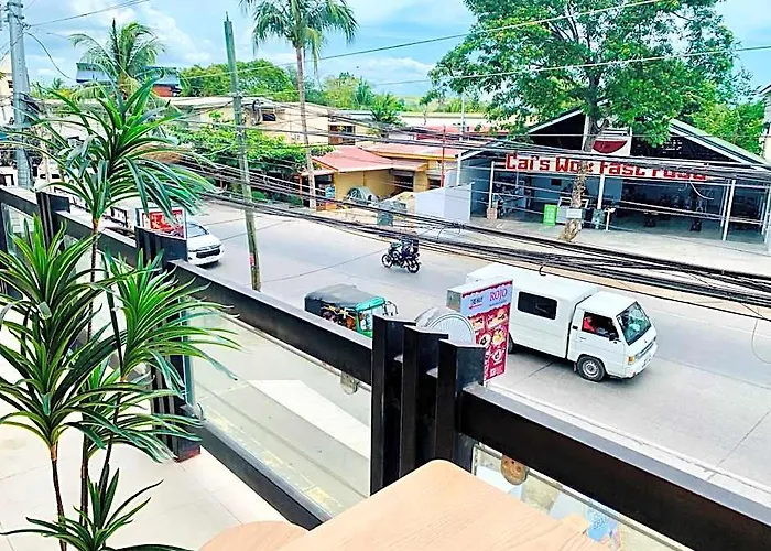 Alona Central Inn