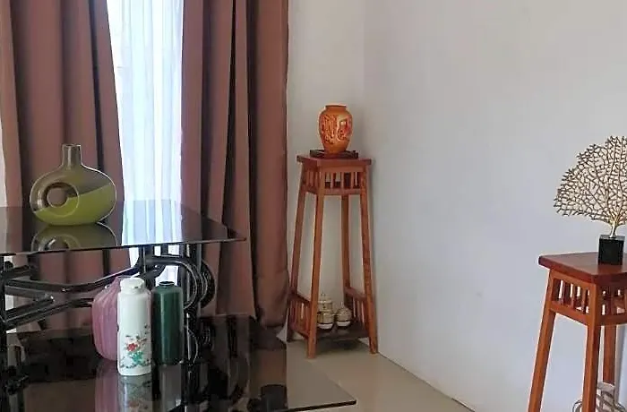 Grin Mcfly International Beachfront Guest House