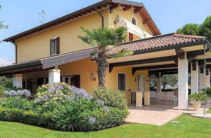 Villa Elena Elegante Villa Vista Lago Con Piscina