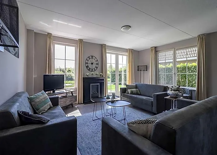 Villa With Whirlpool And Sauna In Makkum