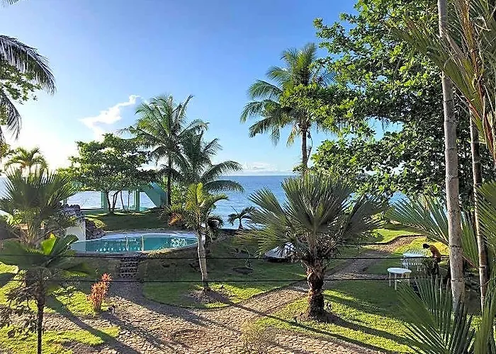 Puesta Del Sol Beach Bungalows And Restobar