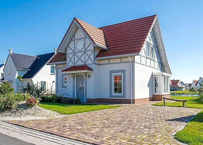 Villa In Cadzand-Bad Near North Sea Beach