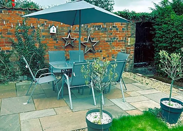 Leos Holiday Cottage