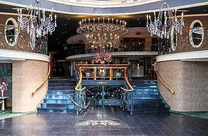Hotel & Restaurant Infinity