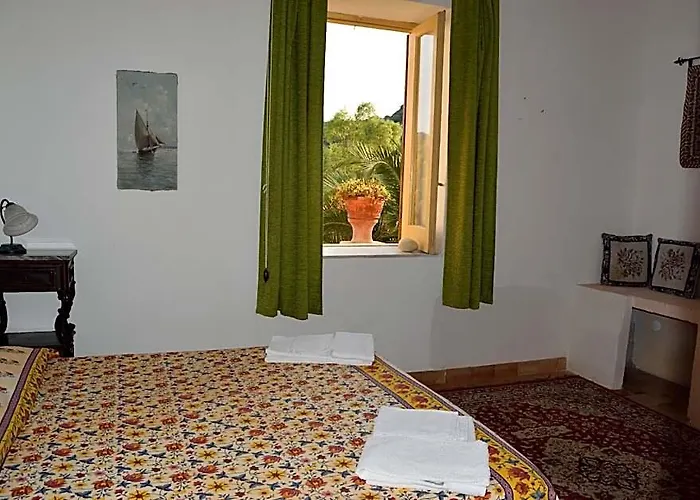 Apartment Scirocco Sleeps 4