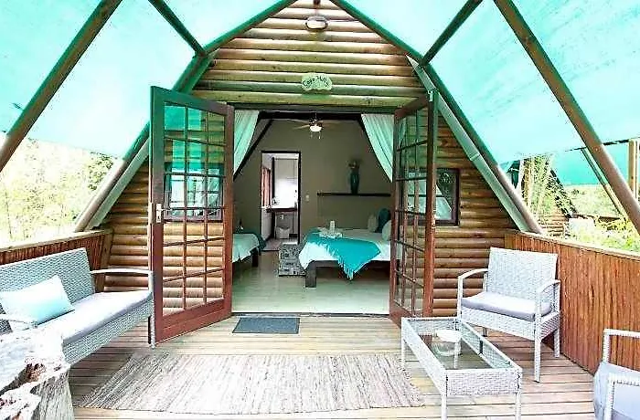 Tube N Axe Lodge And Backpackers
