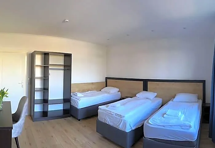M & M Hotel