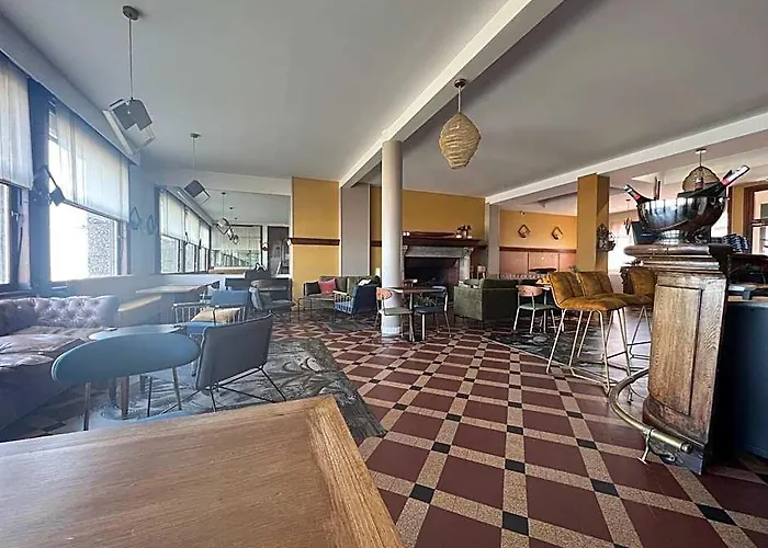 Boutique Hotel La Maison Des Galets Sur Le Front De Mer