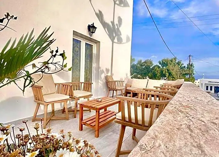 Nikos Hotel