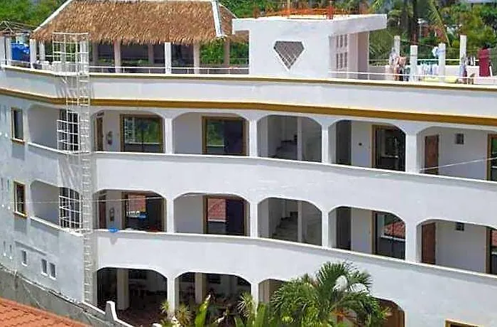 Moonlight Breeze Inn