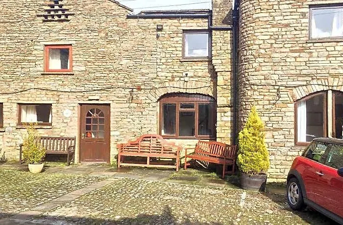 Fox & Hounds Inn