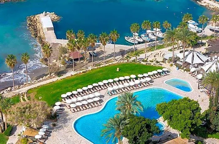 Coral Beach Hotel And Resort