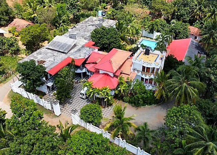 Peacock Reach Hotel