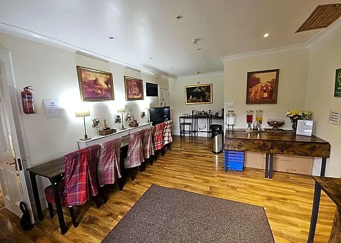 The West Highland Way Hotel And Campground Rooms And Pitches