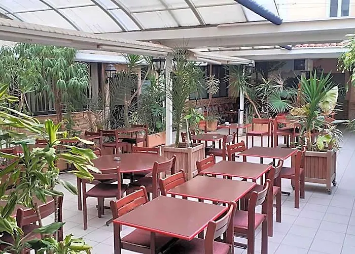 Hotel Le Saint-Louis Chateaudun